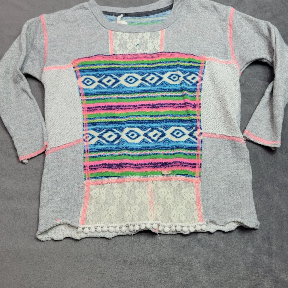Girls 6X Gray Knit Top With Multicolor Tribal Print & Lace Accents By Hannah Ban
